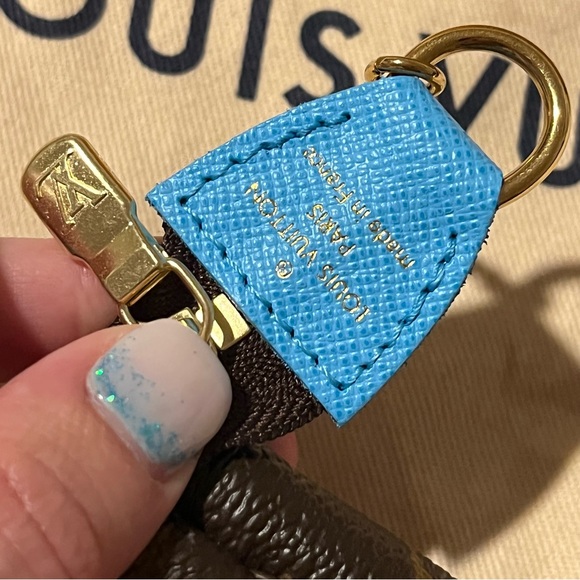 LOUIS VUITTON 2022 VIVIENNE HOLIDAY
ANIMATION MINI POCHETTE JAPAN - Picture 7 of 8